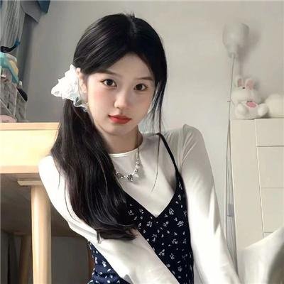 花落水流红